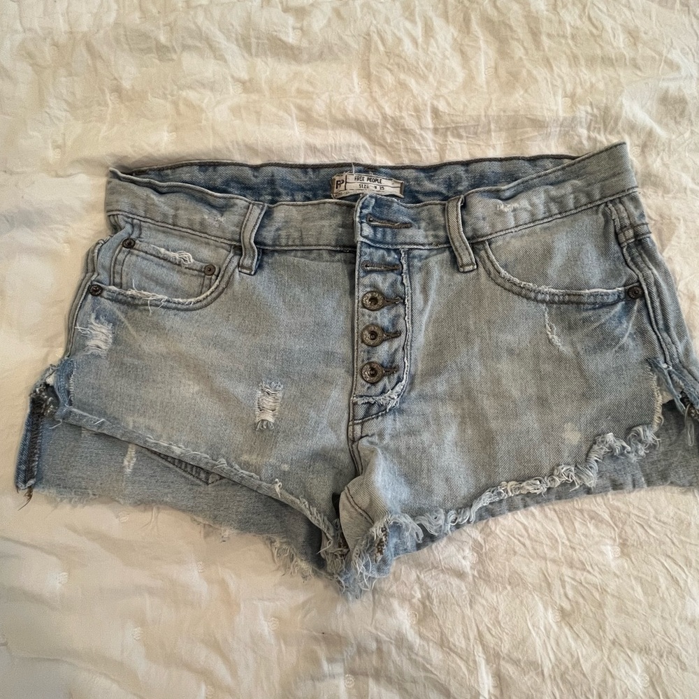 Free People Jean Shorts. Size 25.